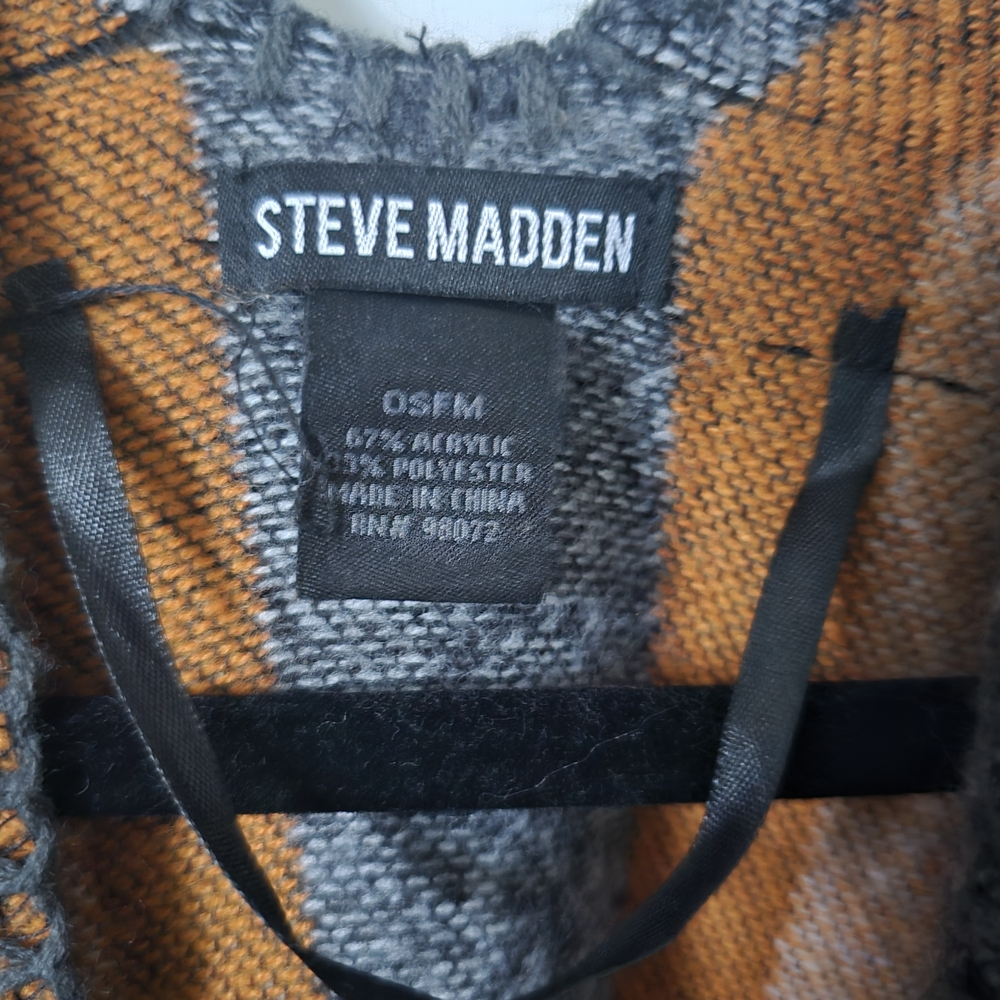 Steve Madden Orange and Gray Knit Open Poncho - Picture 3 of 6